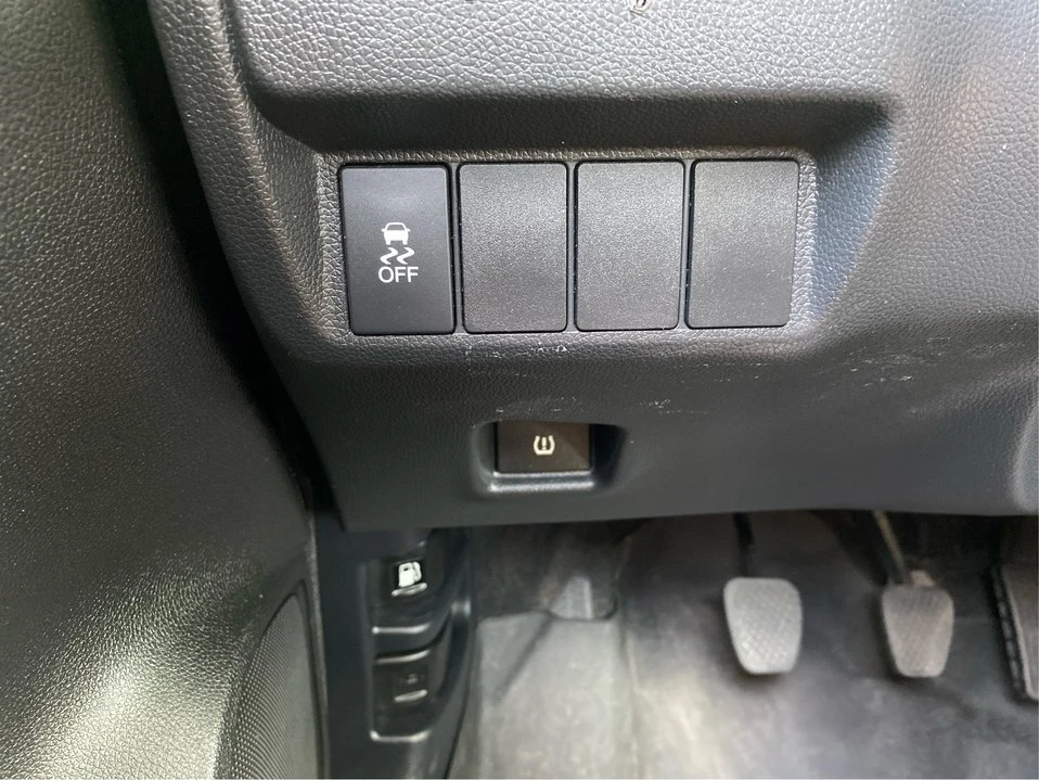 2015 Honda Fit - Image 16 of 17
