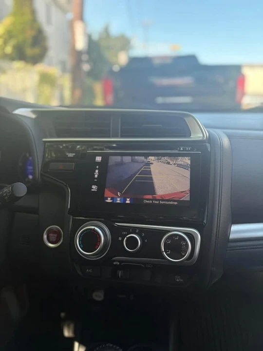 2015 Honda Fit - Image 5 of 6