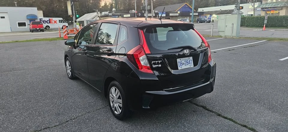 2015 Honda Fit - Image 4 of 8