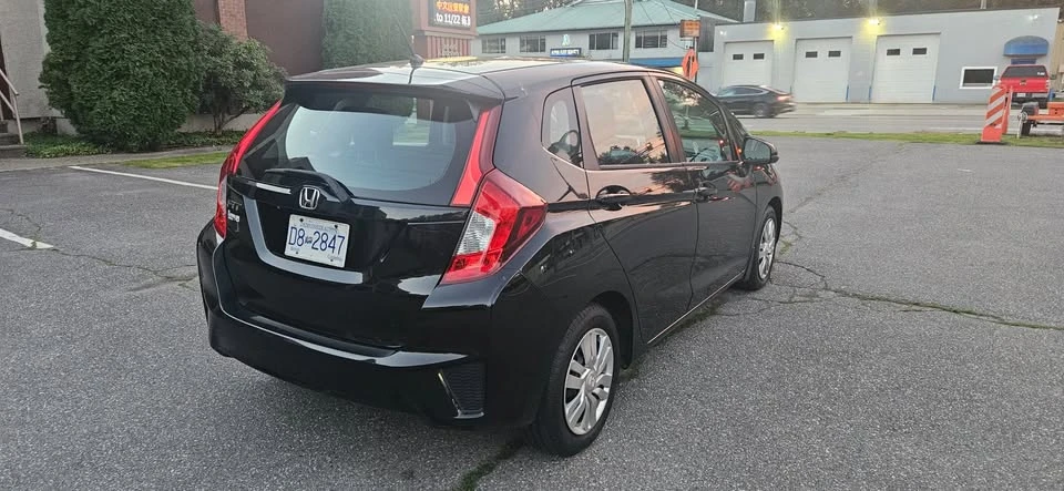 2015 Honda Fit - Image 6 of 8