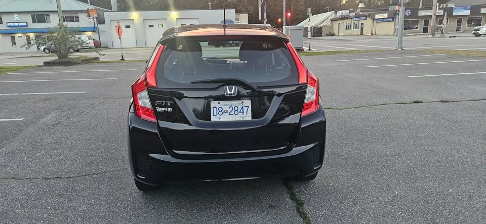 2015 Honda Fit - Image 5 of 8