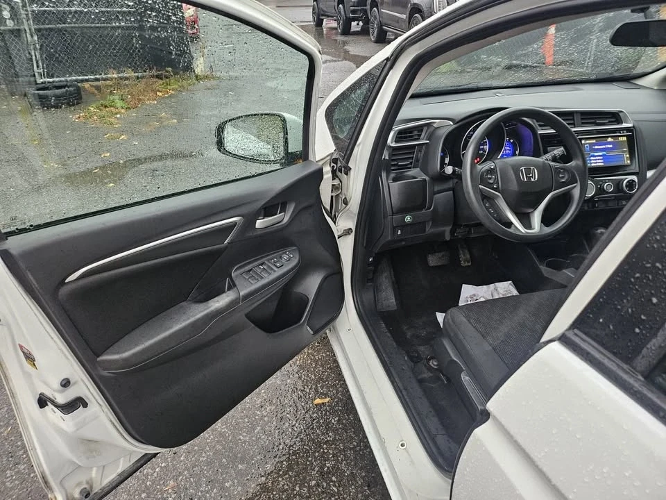 2015 Honda Fit - Image 5 of 10