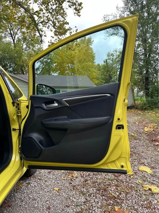 2015 Honda Fit - Image 18 of 20