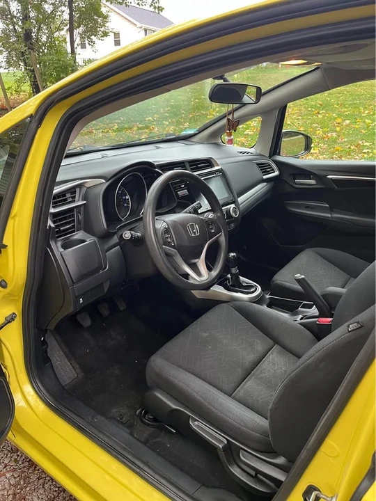 2015 Honda Fit - Image 11 of 20