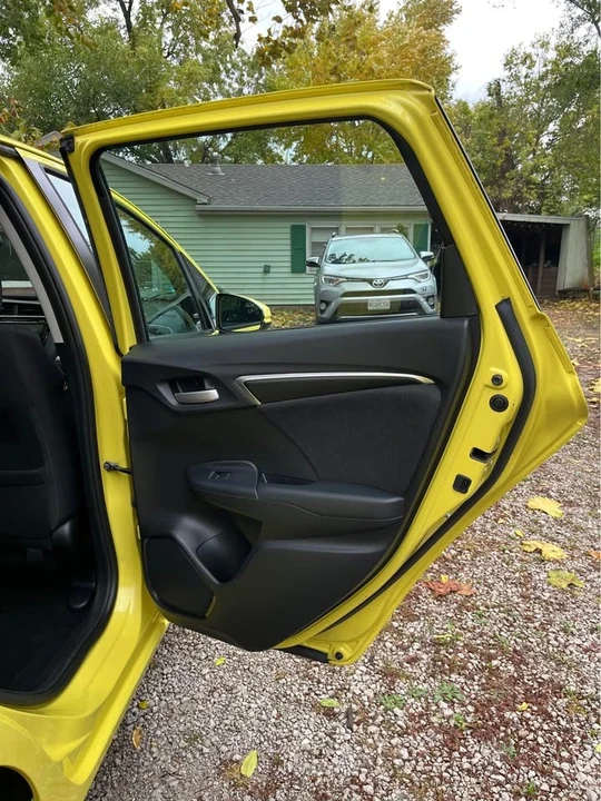 2015 Honda Fit - Image 16 of 20