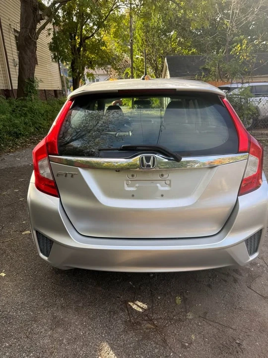 2015 Honda Fit - Image 2 of 13