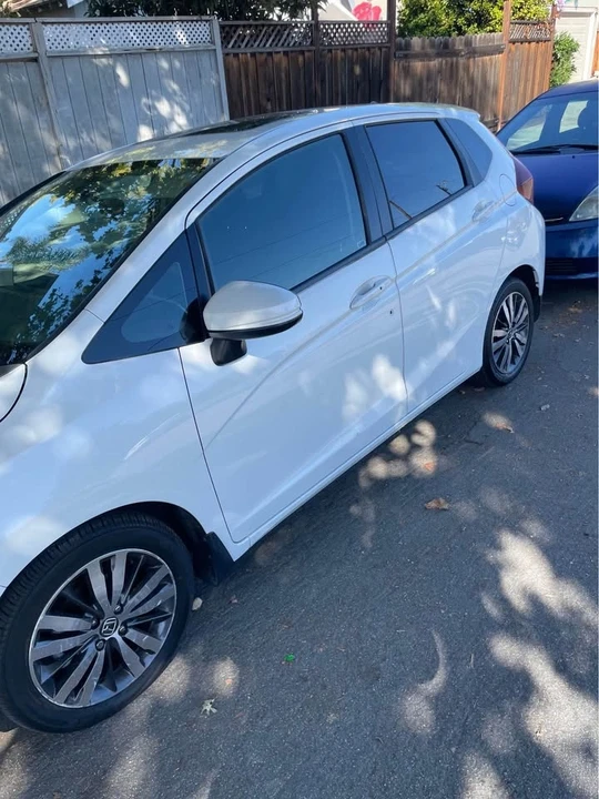 2015 Honda Fit - Image 2 of 8