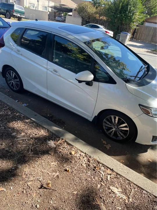 2015 Honda Fit - Image 4 of 8