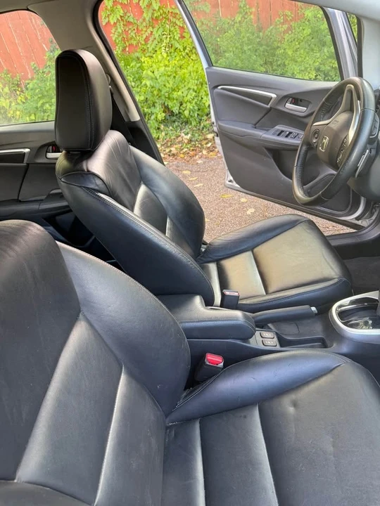 2015 Honda Fit - Image 9 of 13