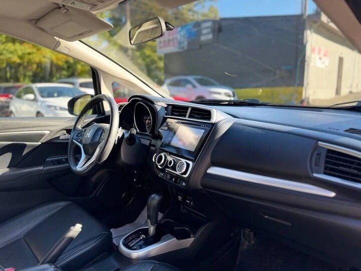 2015 Honda Fit - Image 14 of 18