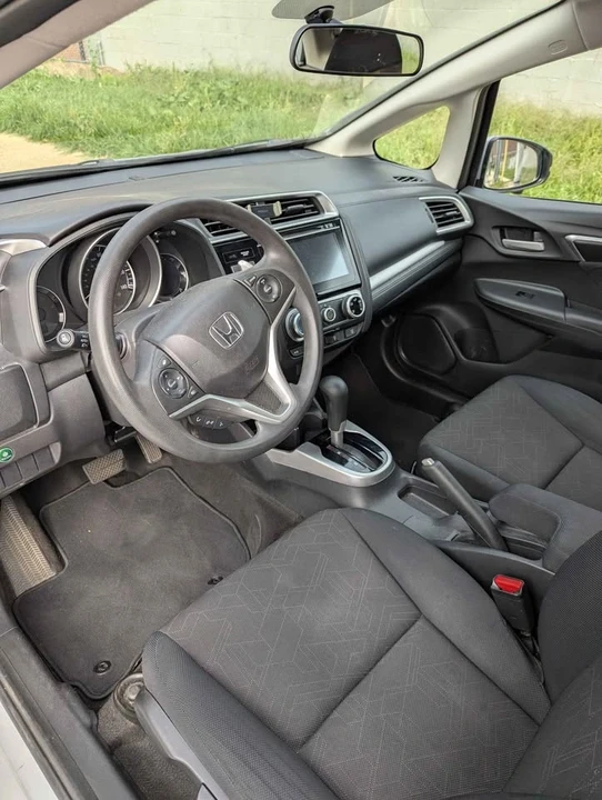 2015 Honda Fit - Image 2 of 10