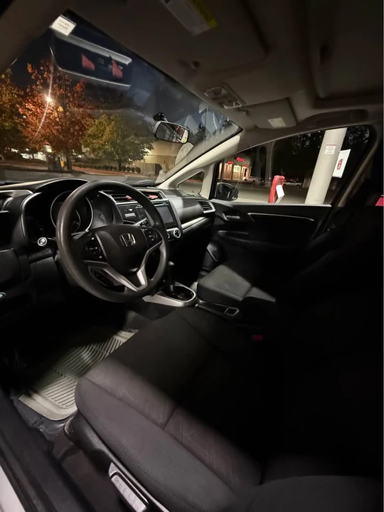 2015 Honda Fit - Image 5 of 9