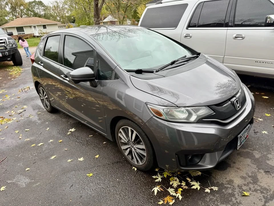 2015 Honda Fit - Image 2 of 5