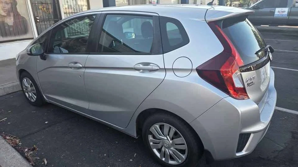 2015 Honda Fit - Image 12 of 16