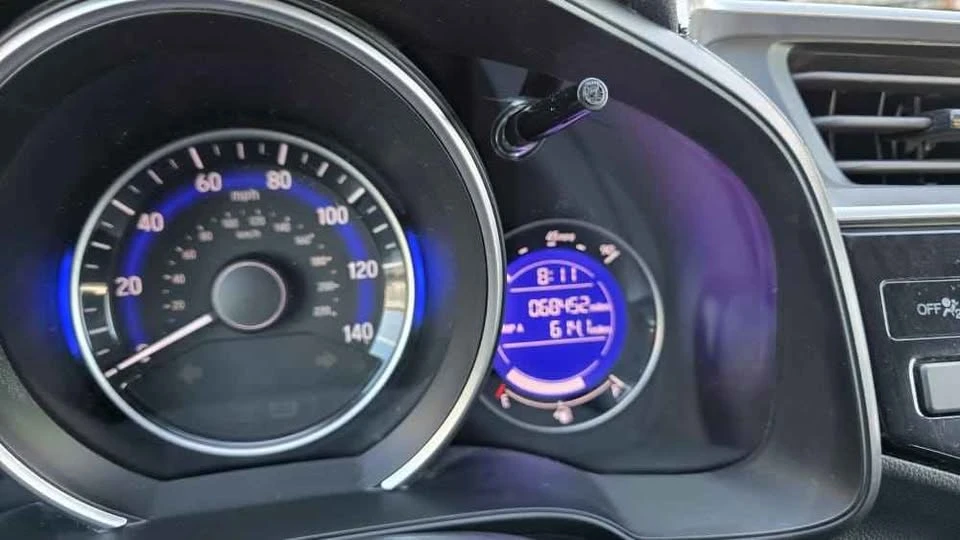 2015 Honda Fit - Image 6 of 16