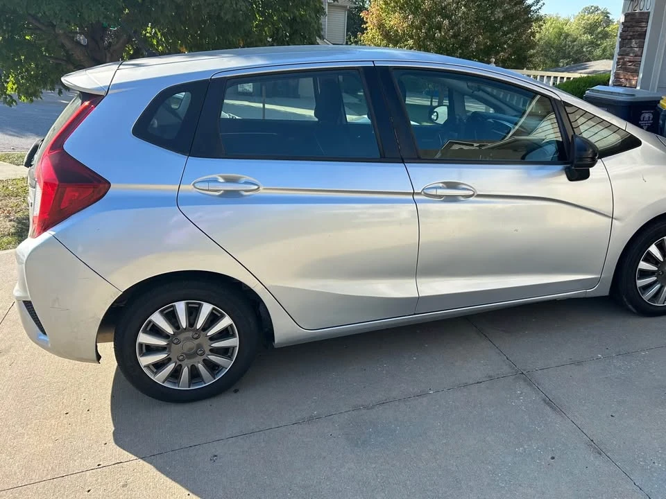 2015 Honda Fit - Image 3 of 12