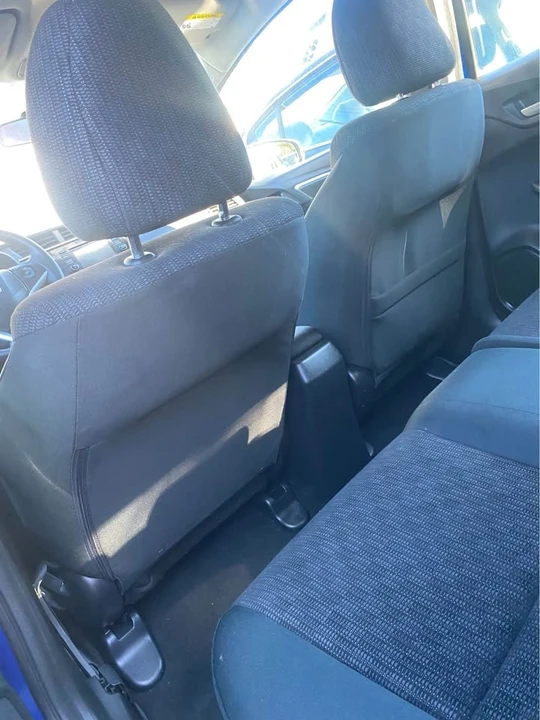 2015 Honda Fit - Image 6 of 11