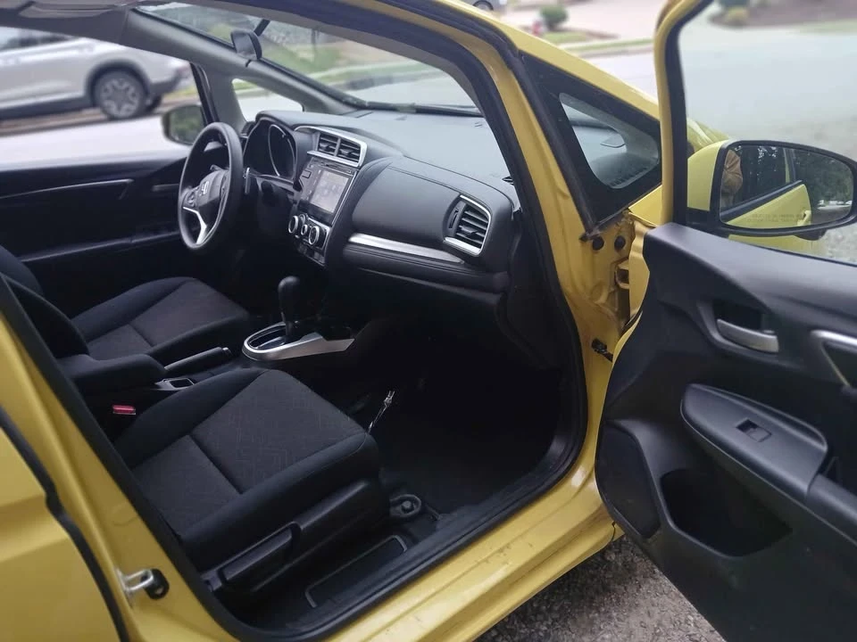 2015 Honda Fit - Image 13 of 16