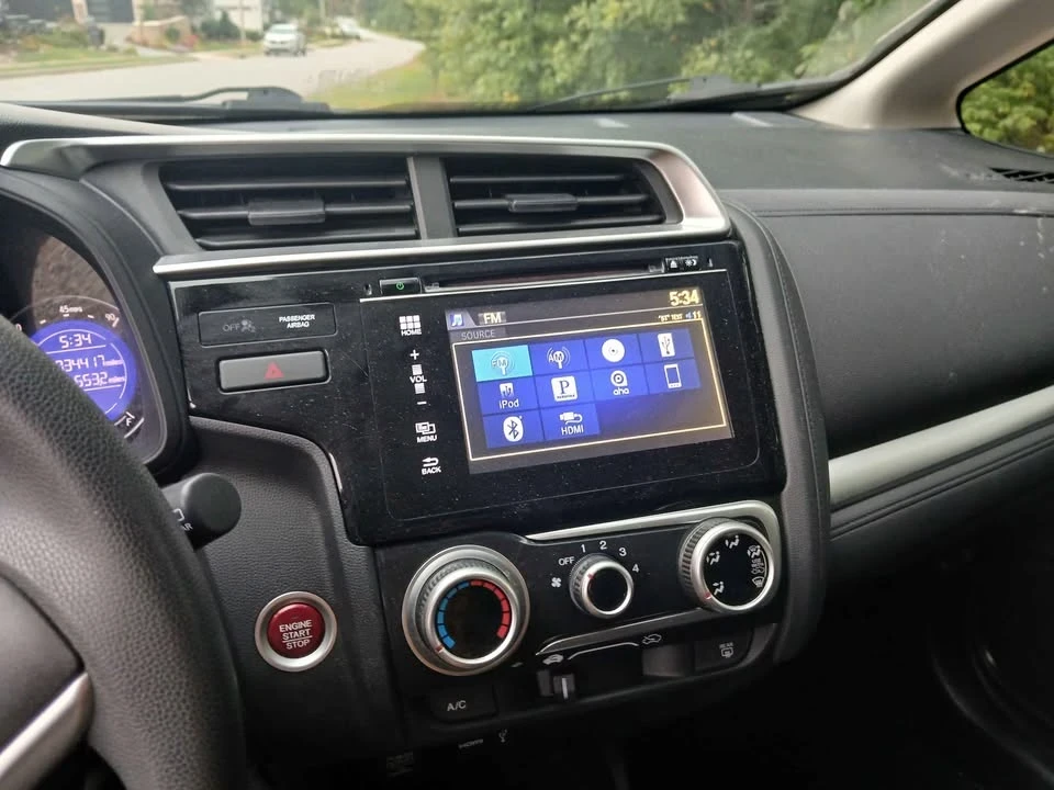 2015 Honda Fit - Image 11 of 16