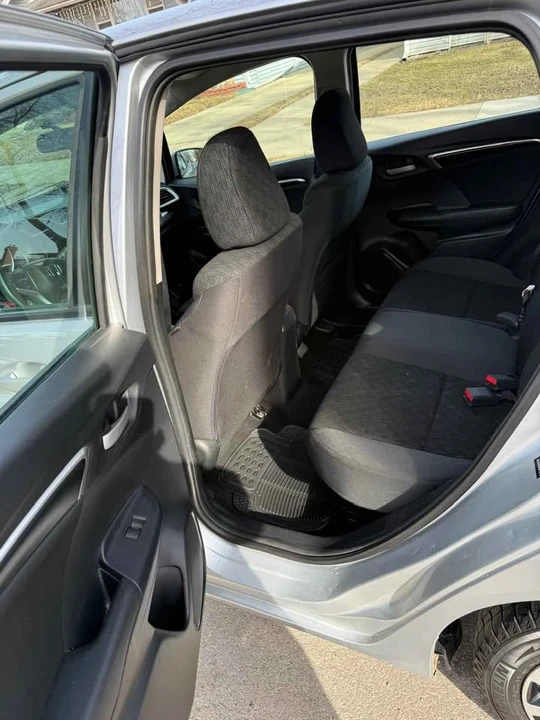 2015 Honda Fit - Image 10 of 16