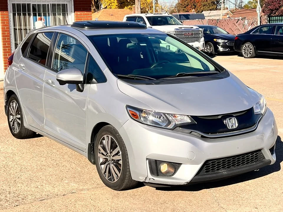 2015 Honda Fit - Image 8 of 19