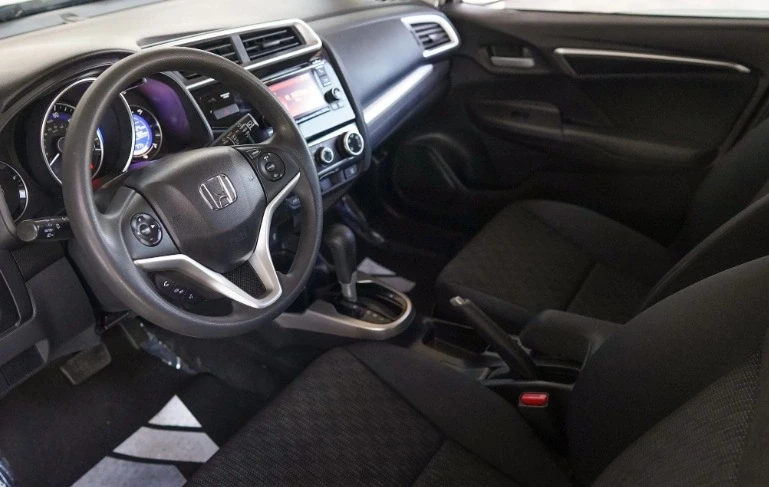 2015 Honda Fit - Image 6 of 11