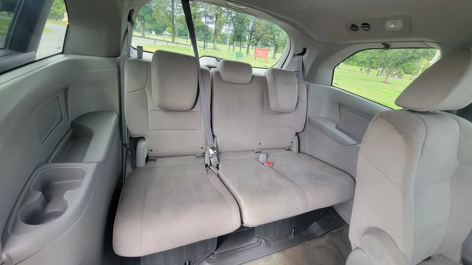 2015 Honda Odyssey - Image 10 of 17