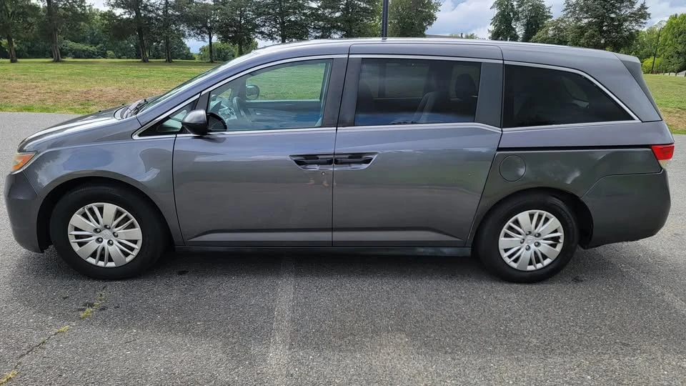 2015 Honda Odyssey - Image 6 of 17