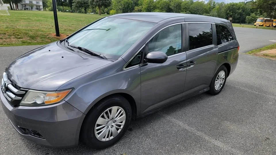 2015 Honda Odyssey - Image 5 of 15