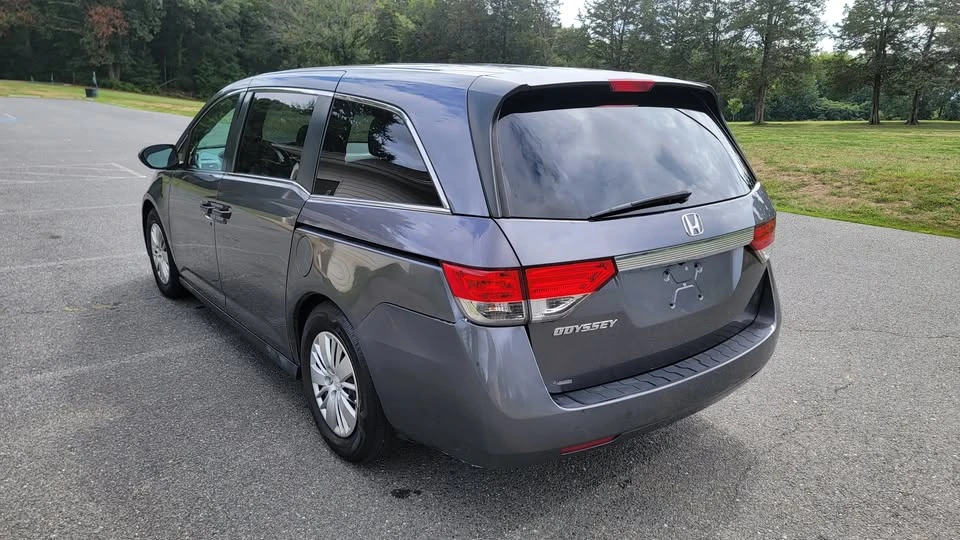 2015 Honda Odyssey - Image 5 of 17
