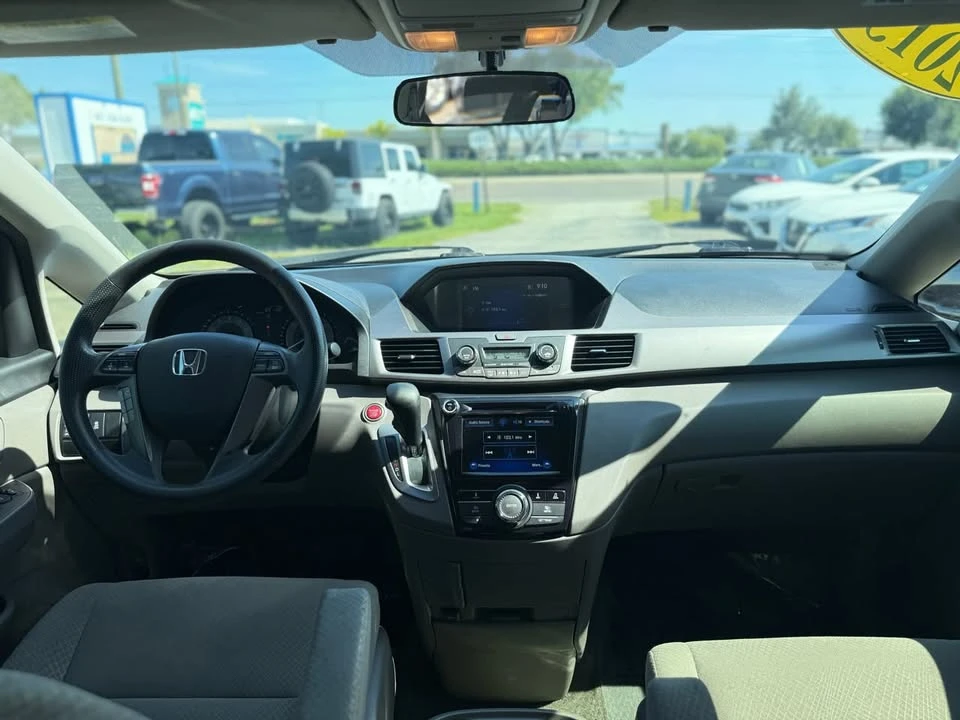 2015 Honda Odyssey - Image 9 of 12