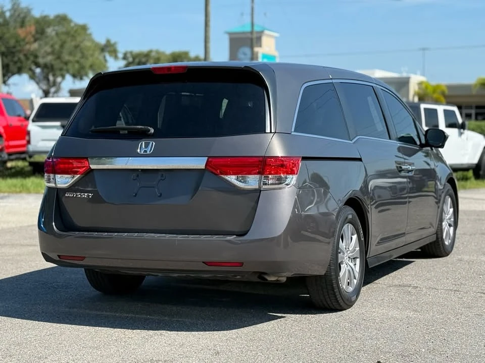 2015 Honda Odyssey - Image 2 of 12