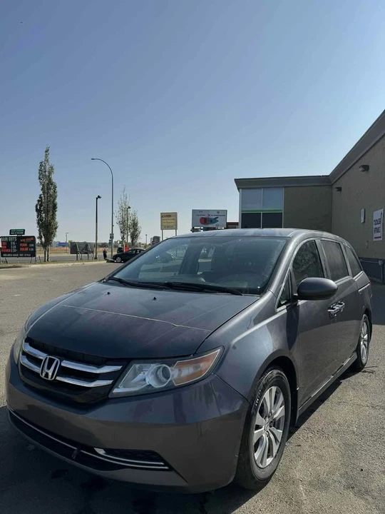 2015 Honda Odyssey - Image 2 of 13