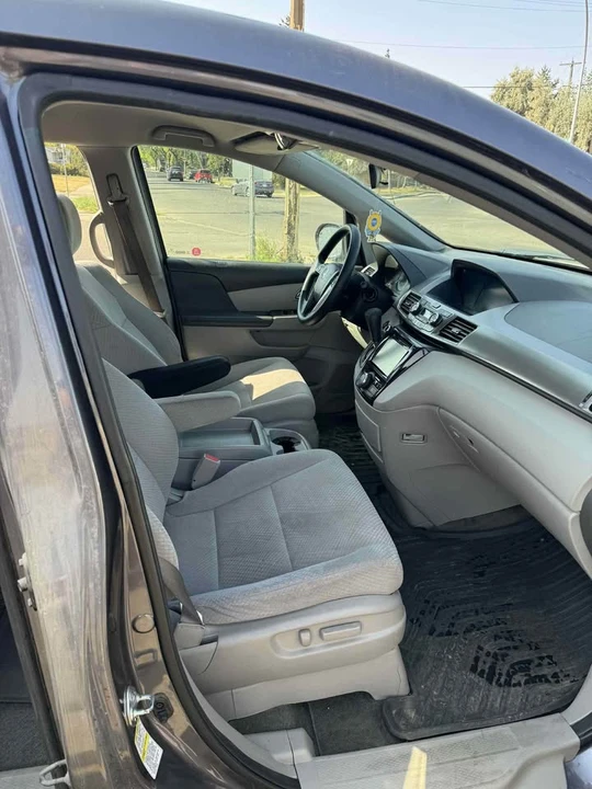 2015 Honda Odyssey - Image 10 of 13