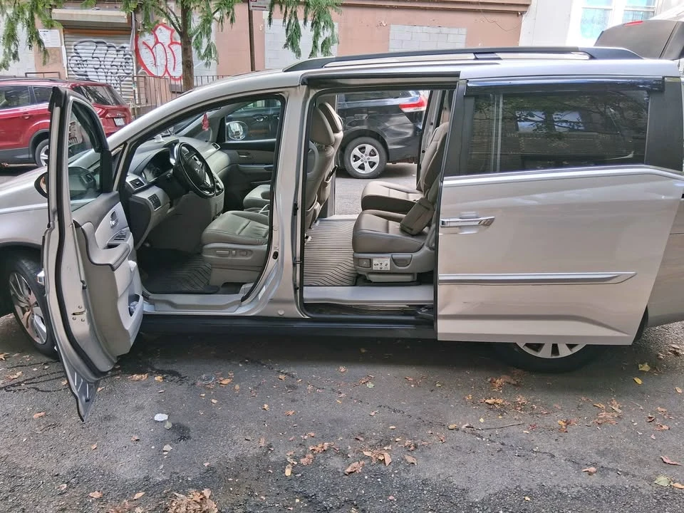 2015 Honda Odyssey - Image 9 of 9