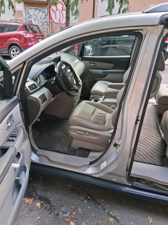 2015 Honda Odyssey - Image 8 of 9