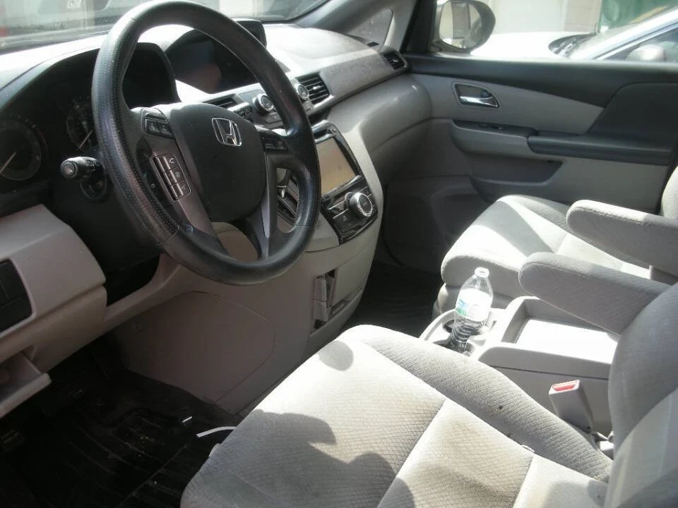2015 Honda Odyssey - Image 5 of 8