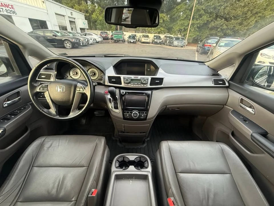 2015 Honda Odyssey - Image 13 of 16