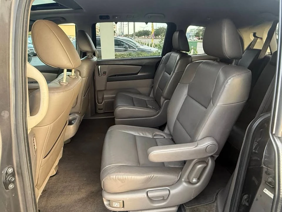 2015 Honda Odyssey - Image 10 of 16