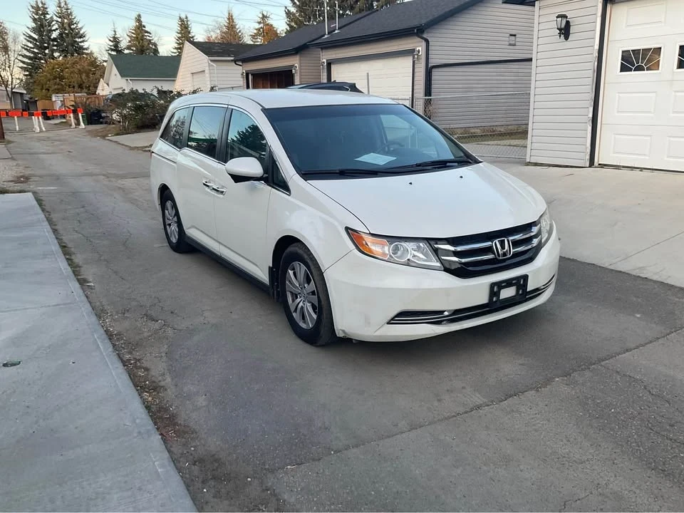 2015 Honda Odyssey - Image 10 of 12