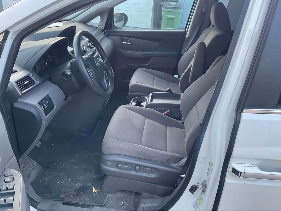 2015 Honda Odyssey - Image 2 of 12