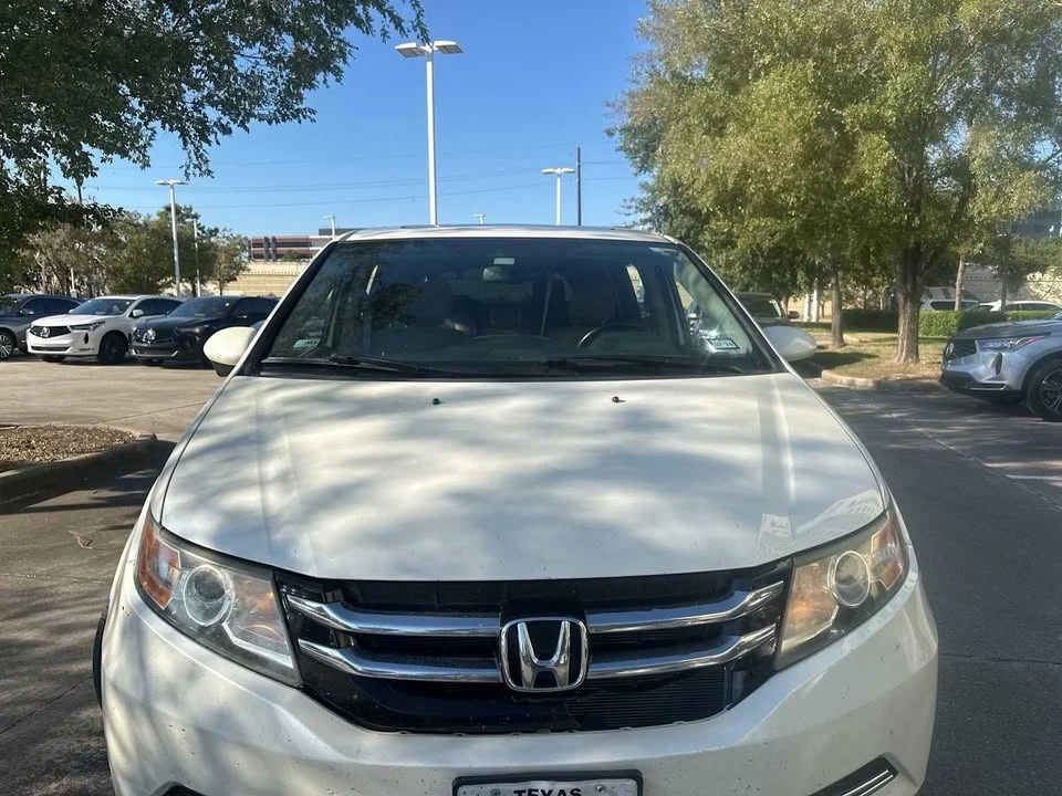 2015 Honda Odyssey - Image 2 of 9