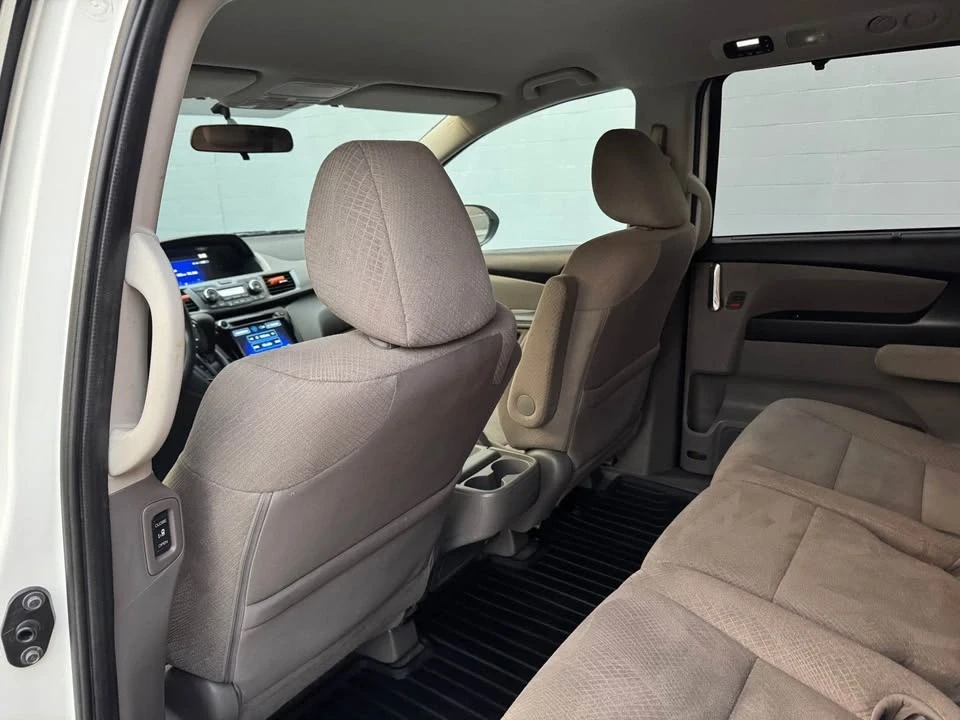 2015 Honda Odyssey - Image 8 of 11