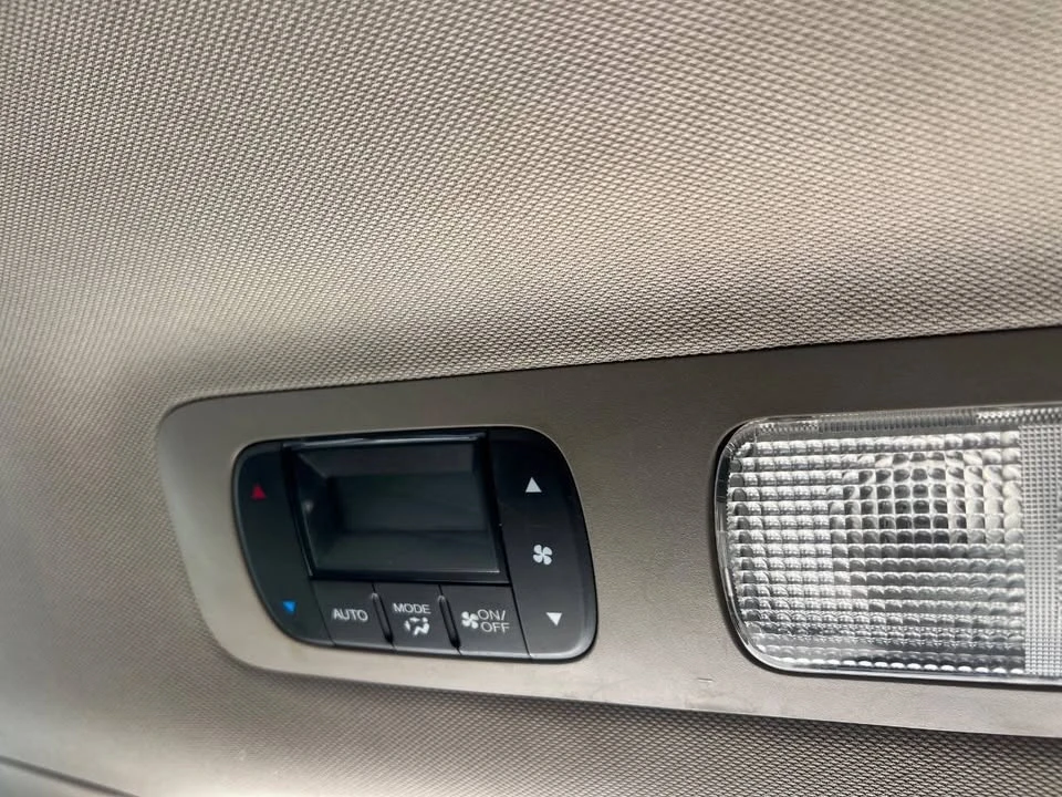 2015 Honda Odyssey - Image 16 of 20