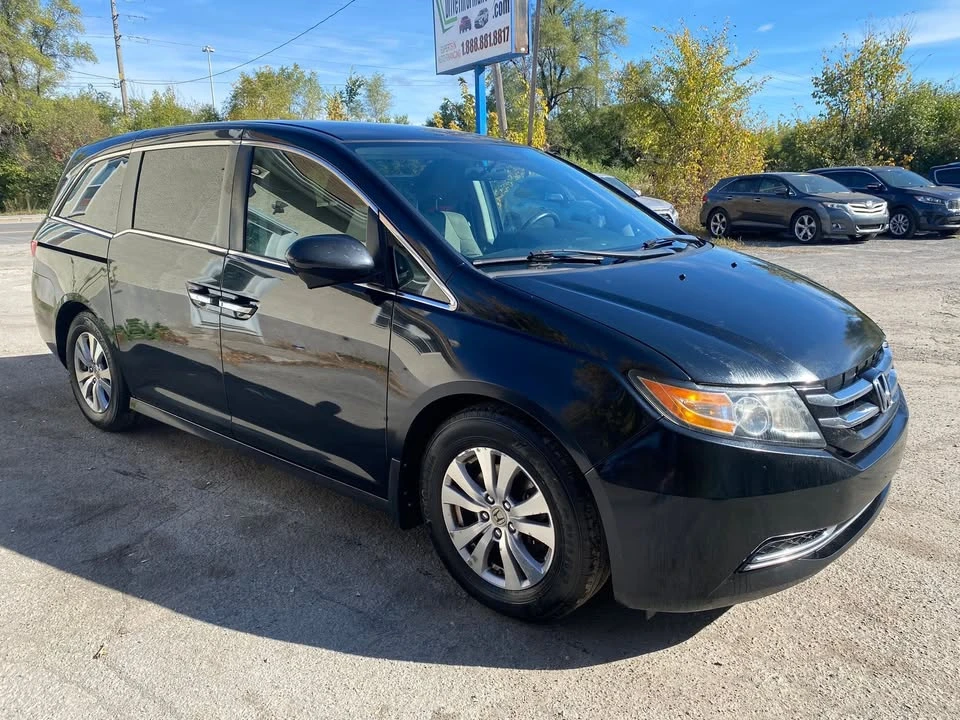 2015 Honda Odyssey - Image 2 of 17