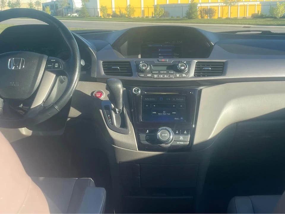 2015 Honda Odyssey - Image 3 of 7