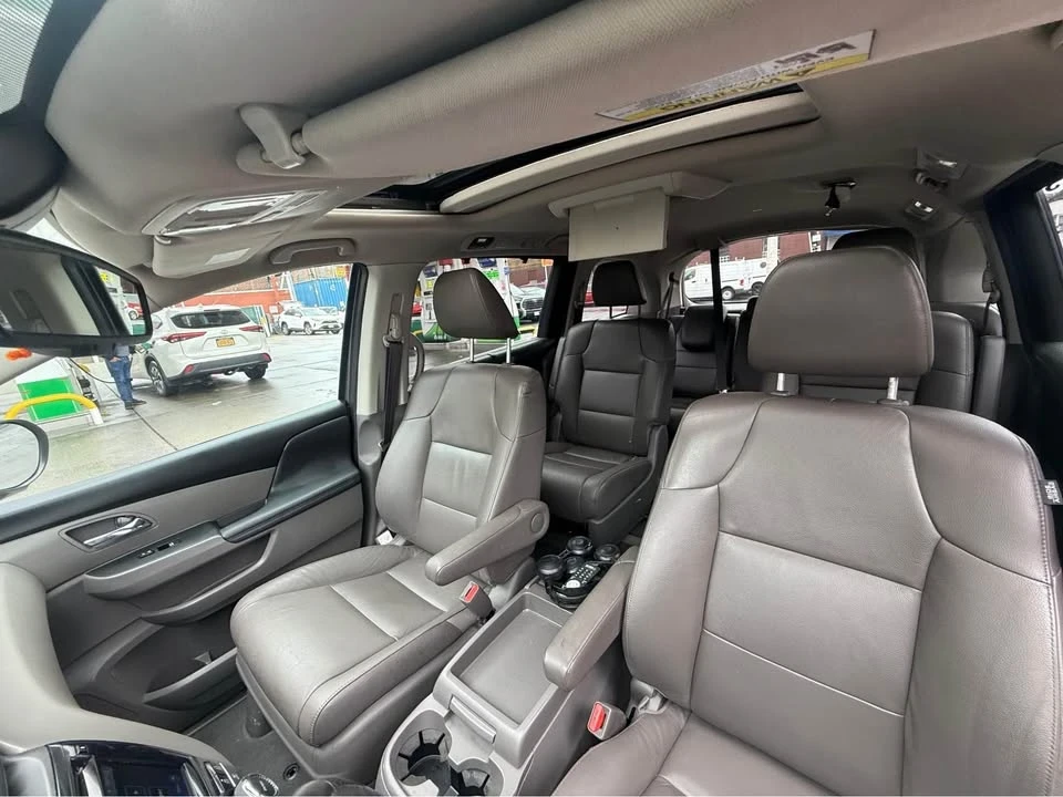 2015 Honda Odyssey - Image 14 of 19
