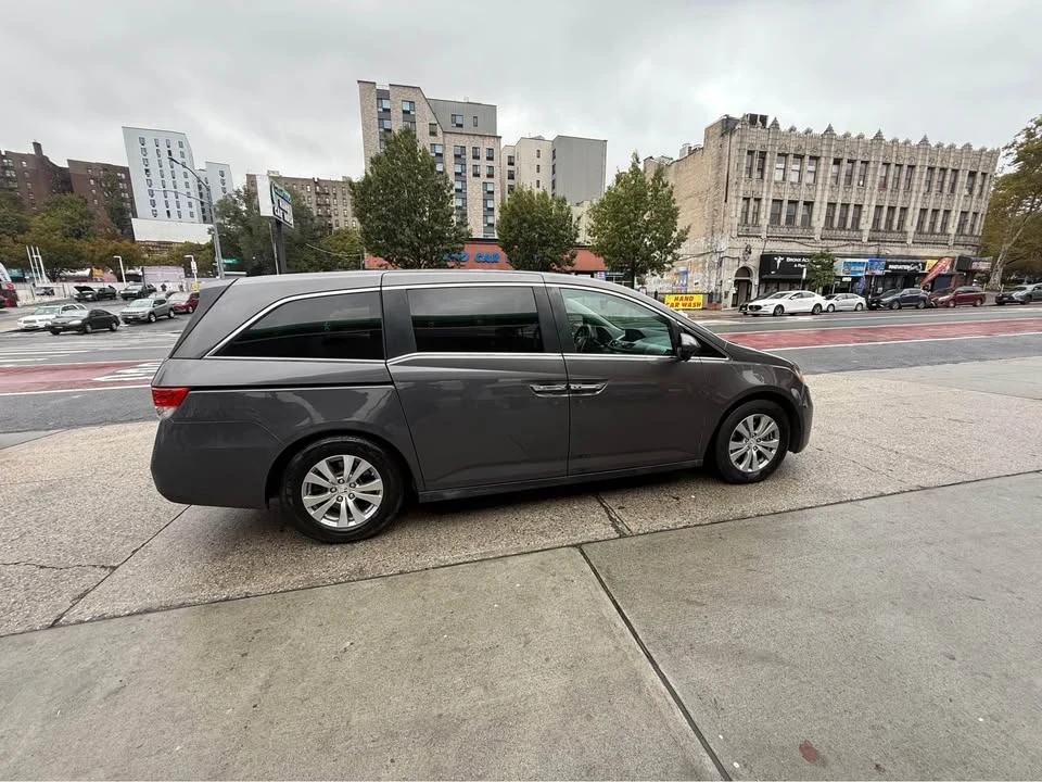 2015 Honda Odyssey - Image 12 of 19