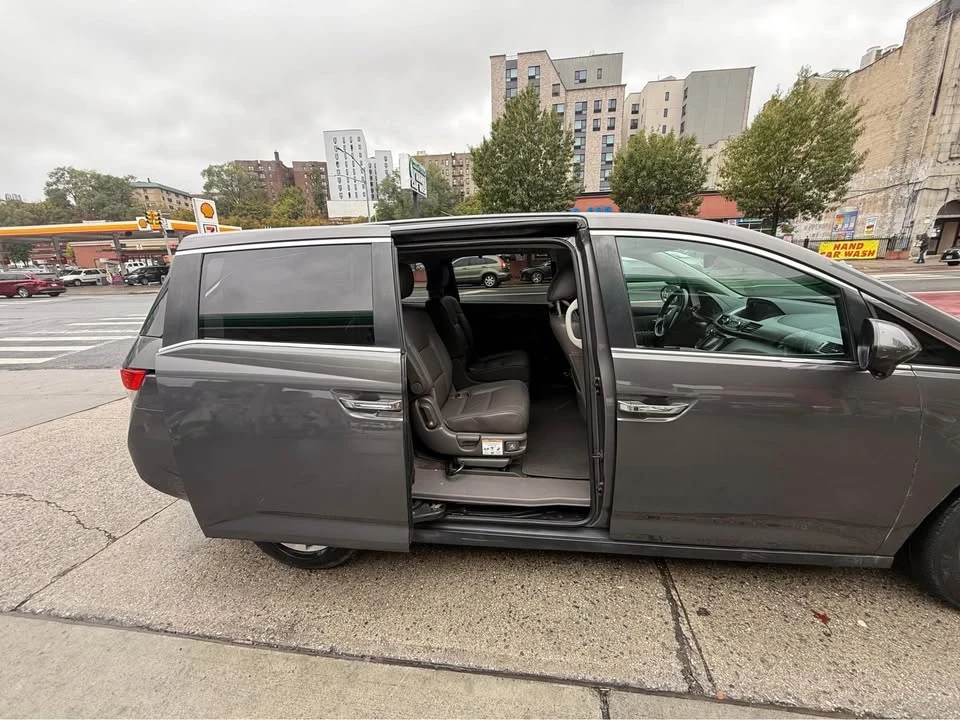 2015 Honda Odyssey - Image 18 of 19