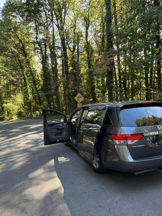 2015 Honda Odyssey - Image 10 of 16
